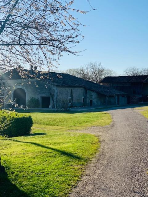 Отель La Maison D' Hote Du Fond Du Riu Allemans-du-Dropt Экстерьер фото